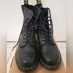 Dr. Martens 1460 Pascal
